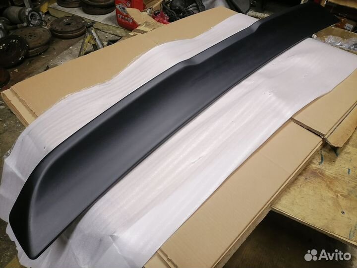 Задний спойлер антикрыло dodge challenger