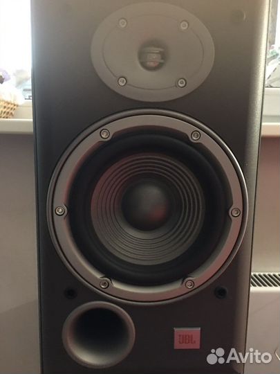 Колонки JBL E30, стойки Bowers and Wilkins