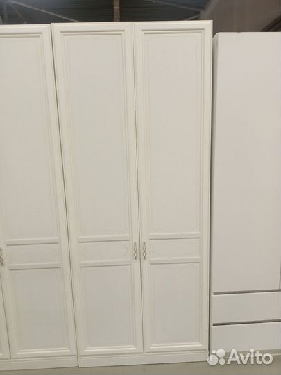 Шкафы гардеробные новые