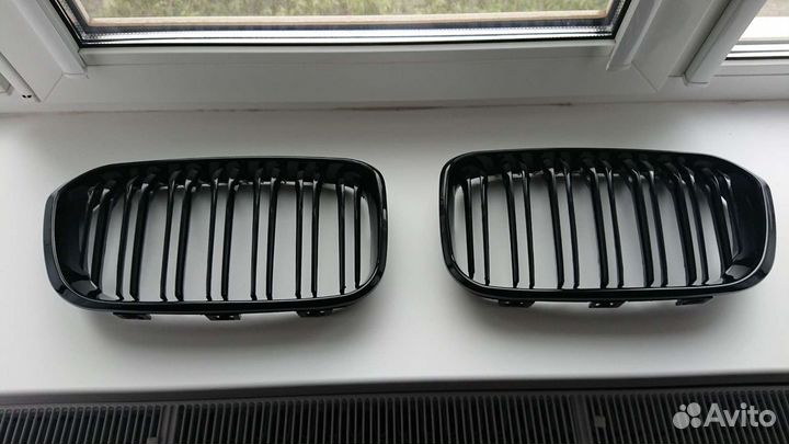 Ноздри решетки BMW F20 F21 1 серии рест от 2015