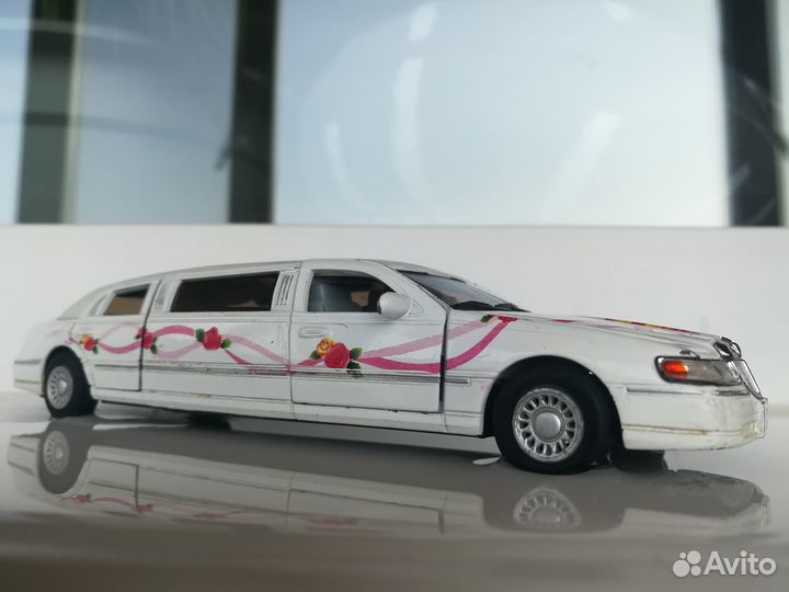 Лимузин lincoln town CAR 1999