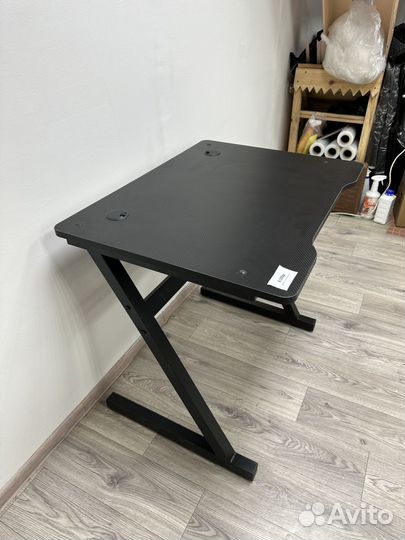 Компьютерный стол игровой