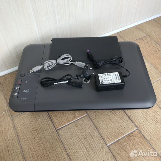 Мфу струйное цветное HP Deskjet 1050A