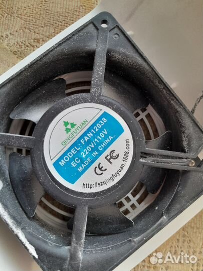 Пылесос-вытяжка для маникюра