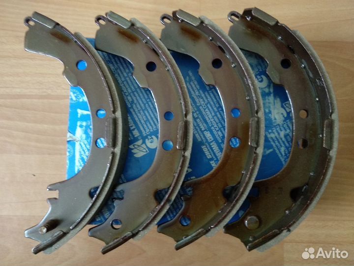 Колодки задние тормозные Toyota Rush