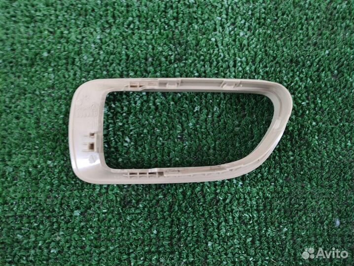 Накладка двери Subaru Tribeca WX 2006