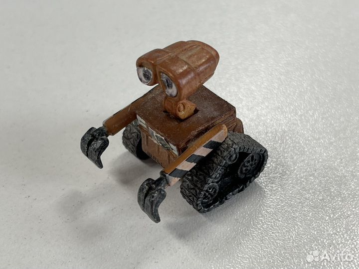 Бронь. Игрушки из киндера - робот Валли Wall-e