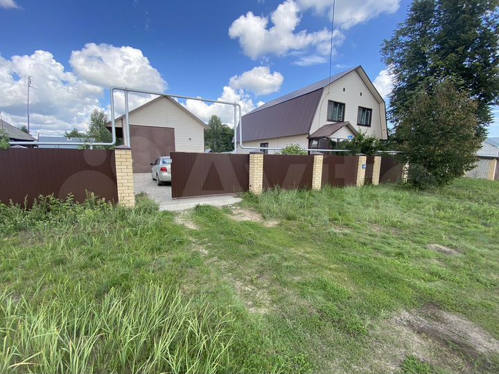 Дом 176 м² на участке 14 сот.