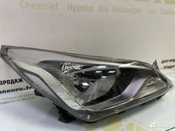 Фара галогеновая правая Hyundai Solaris 1 RB
