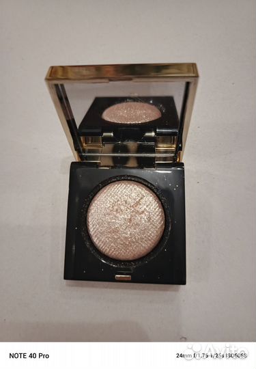 Bobby brown moonstone
