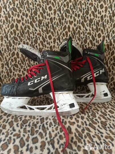 Коньки хоккейные