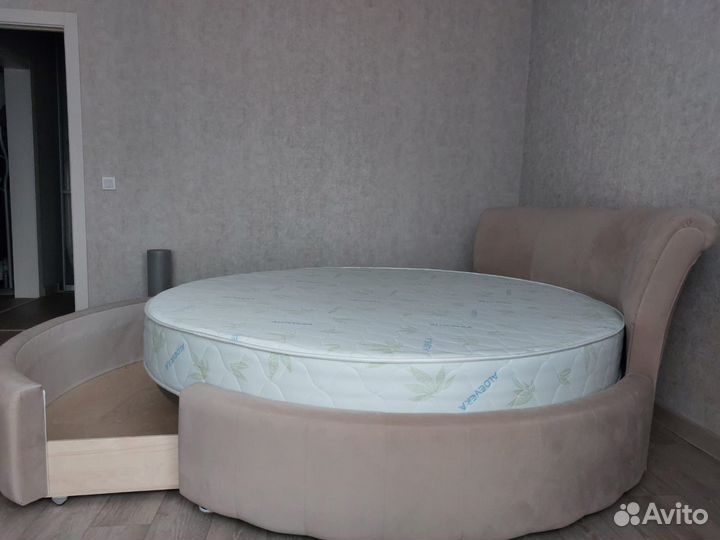 Круглая кровать жемчужина