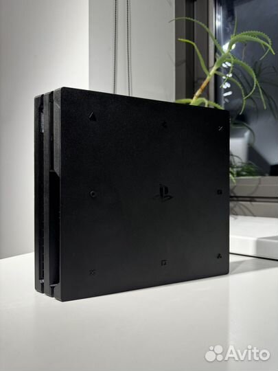 Sony playstation 4 pro 1tb SPS4 pro