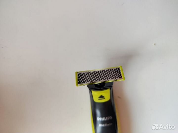 Триммер Philips OneBlade QP2520