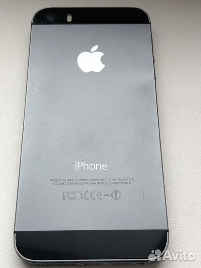 Телефон iPhone 5s
