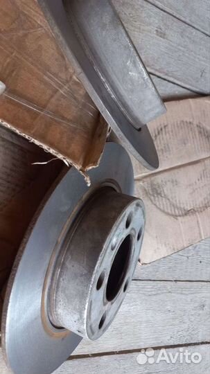 Тормозные диски задние skoda rapid