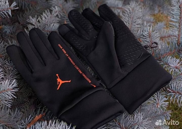 Перчатки Jordan на зиму