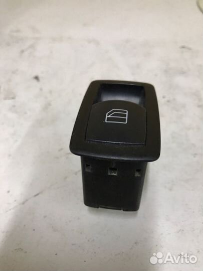 Кнопка стеклоподъемника Mercedes-Benz Ml W164