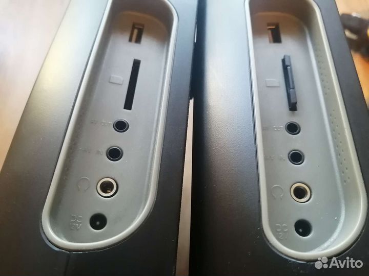 Монитор в подголовник авто