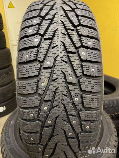 Ikon Tyres Character Ice 7 SUV 215/70 R15 98T