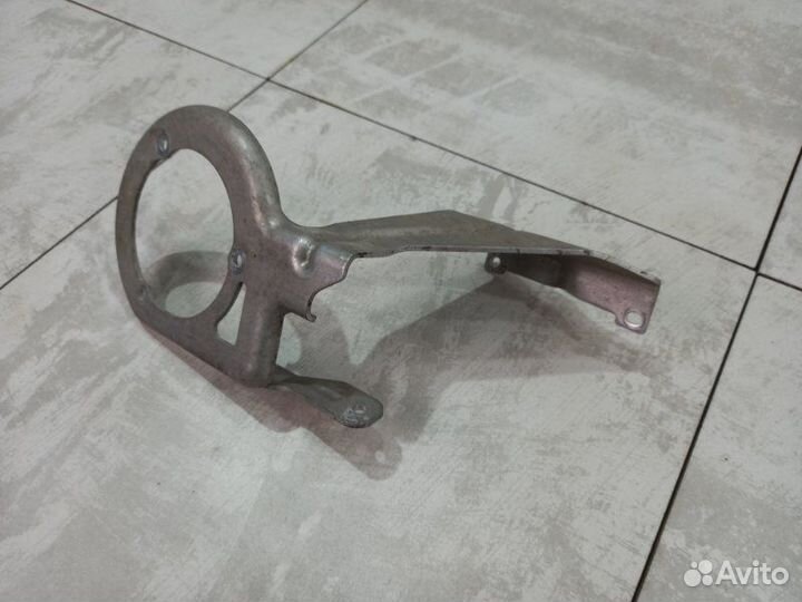 Кронштейн Audi A8 D4 4.2 FSI 2012