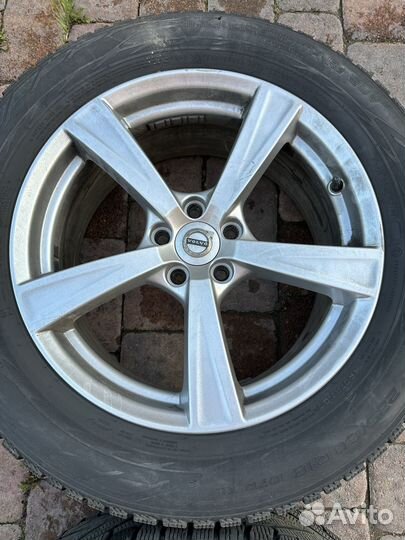 Диски volvo XC90 R18 с зимней резиной