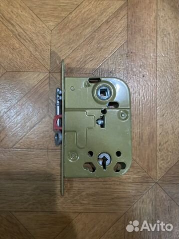 Дверной замок (межкомнатный)