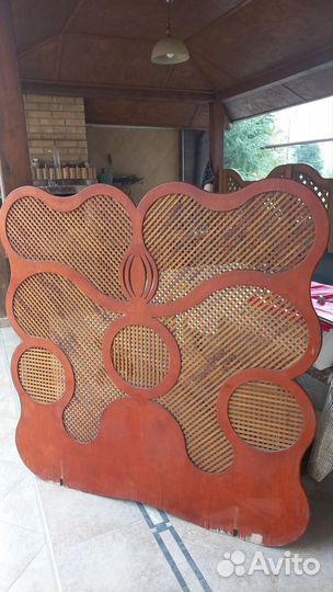 Деревянное резное панно