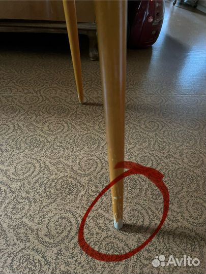 Столик трапеция тренога 70-х годов