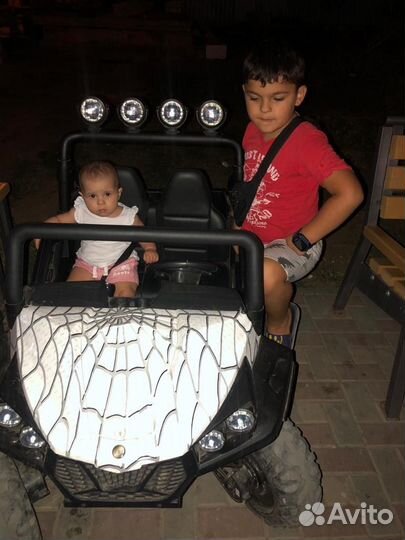 Детский электромобиль двухместный бу