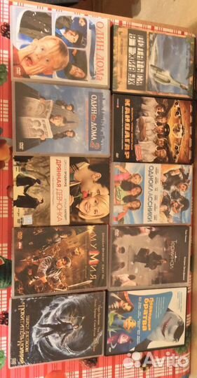 Диски с фильмами (DVD)