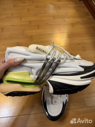 Кроссовки balmain