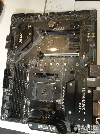 Материнская плата MSI Tomahawk MAX коробке