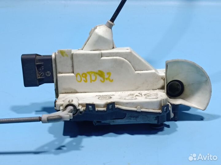 Замок двери передний левый для Peugeot 301