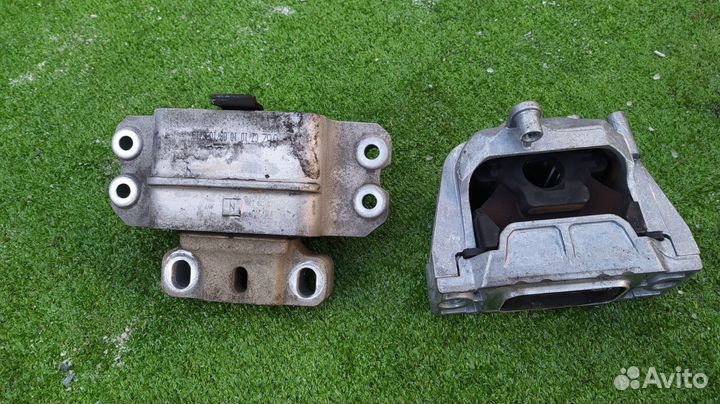 Подушки двс Комплектом Audi A3 sportback CDA 1