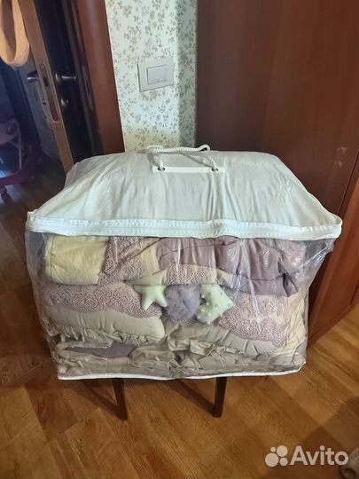 Бортики в кроватку с балдахином