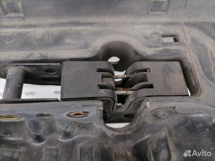 Панель передняя (телевизор) для Volkswagen Polo 4