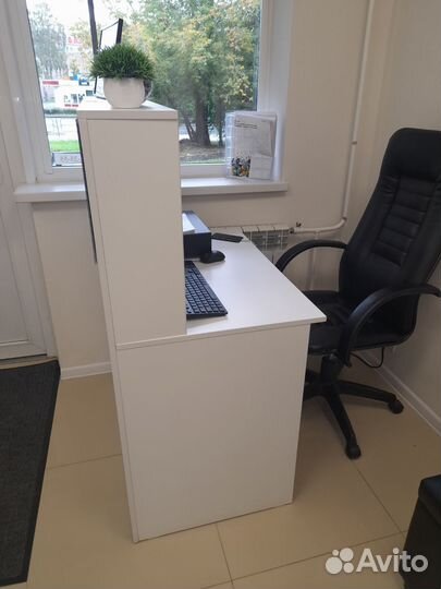 Стойка ресепшн бу