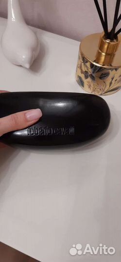 Солнечные очки женские Roberto Cavalli