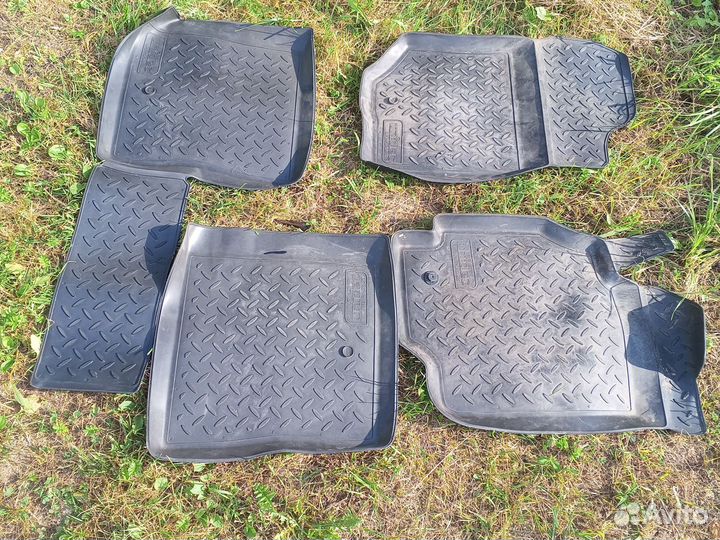 Коврики на Лансер 9
