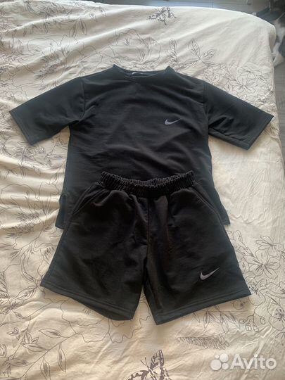 Спортивный костюм женский