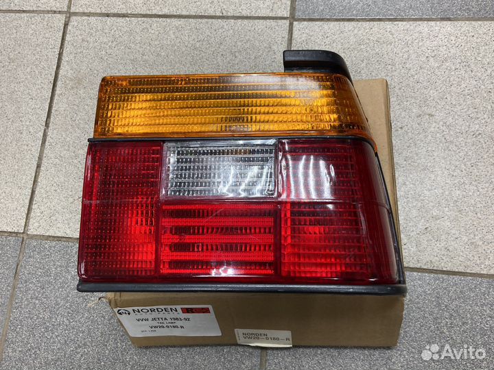 Фонарь задний правый vw jetta 2