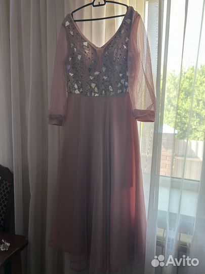 Вечернее платье