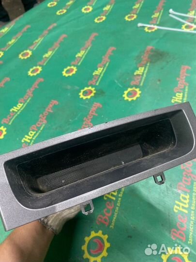 Ящик передней консоли Peugeot 308 хечбэк 1.6 EP6