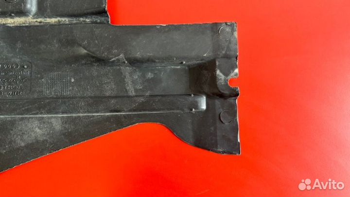 Защита днища кузова задняя левая Audi A6 C6 AUK