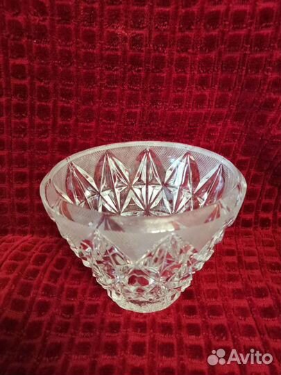 Ваза хрустальная