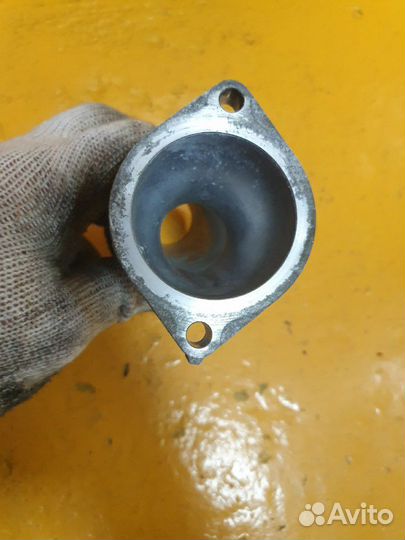 Фланец корпус термостата 2.4 2AZ-FXE 2azfxe toyota