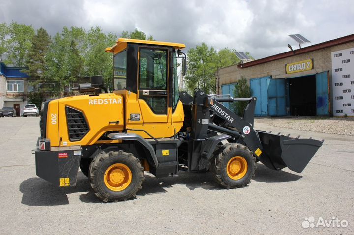 Фронтальный погрузчик Redstar 200, 2023