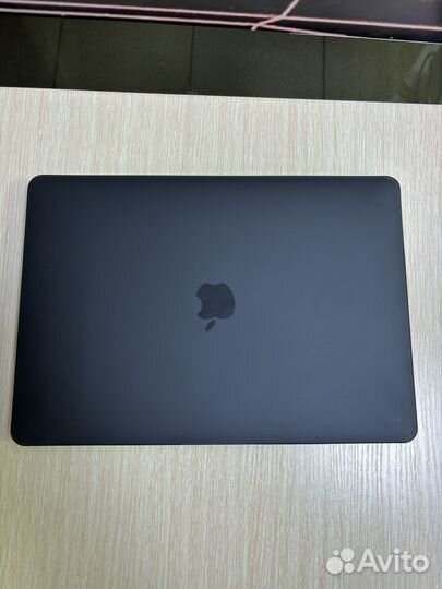 Ноутбук Apple Macbook Pro 13 Retina 2017 A1708