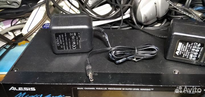 Блок питания 9V ас для Проц. эффектов Alesis и др